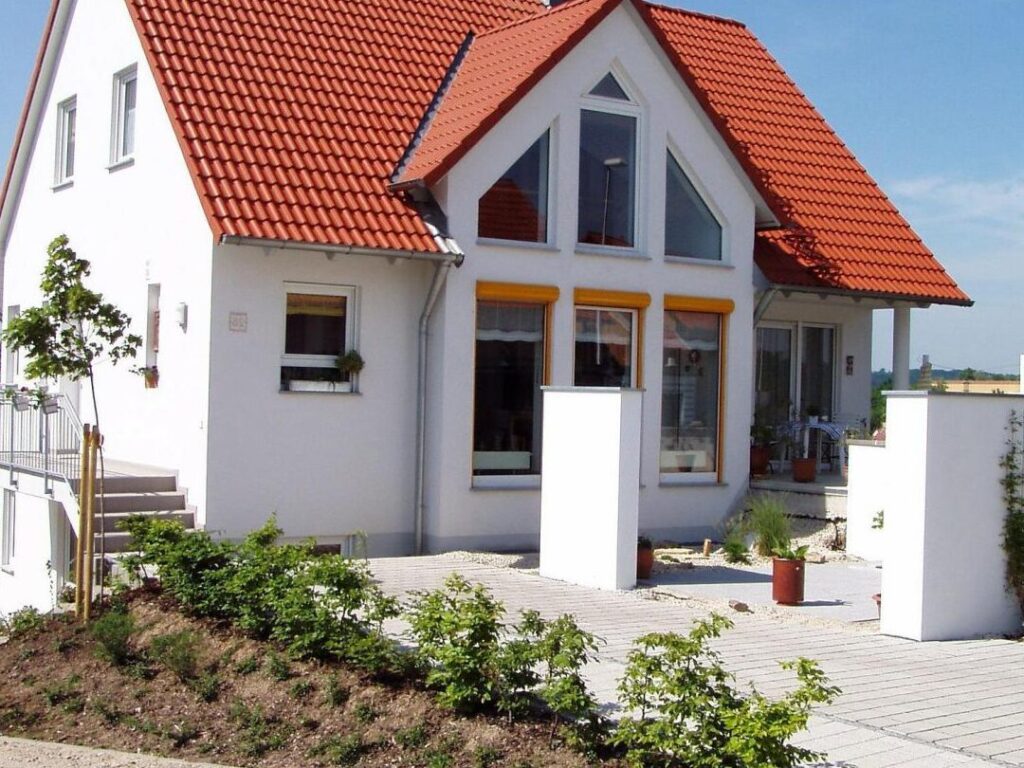 Aménagement extérieur : comment valoriser la façade de votre maison ?