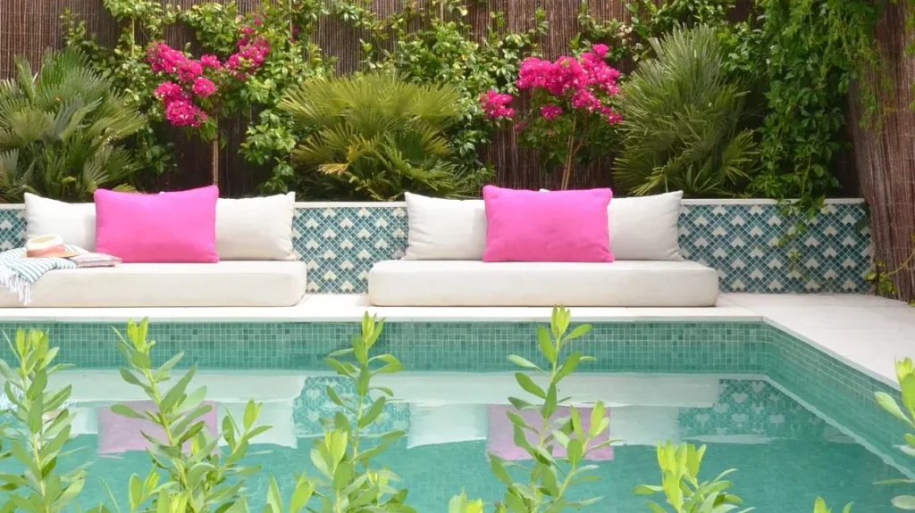 Comment aménager une terrasse avec piscine pour un été inoubliable ?