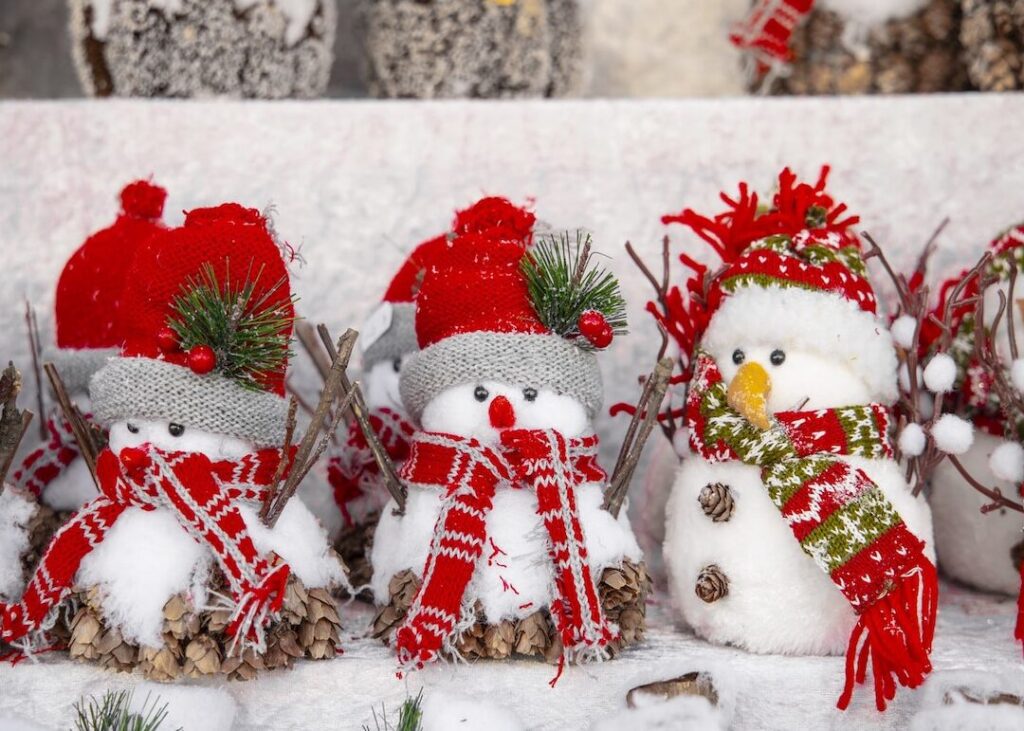 Comment créer un bonhomme de neige décoratif pour Noël