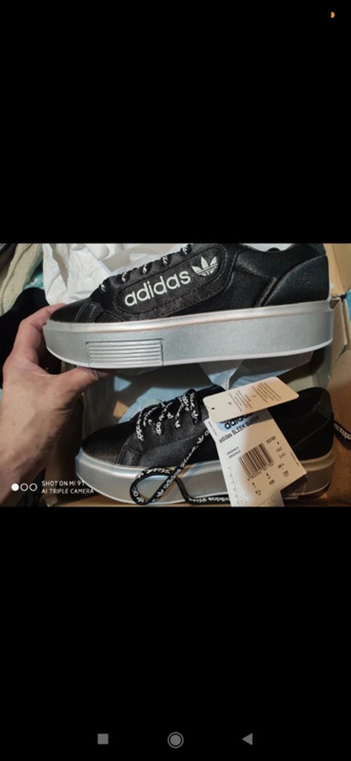 Chaussures Adidas taille 36 2/3