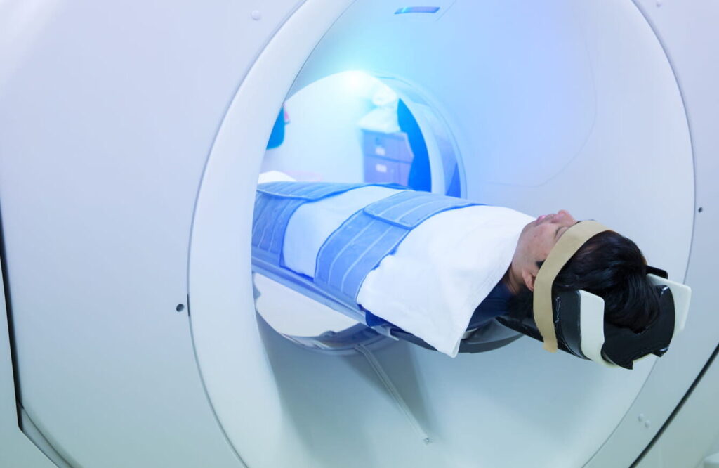 Combien de temps dure un PET-scan et comment se passe-t-il ?