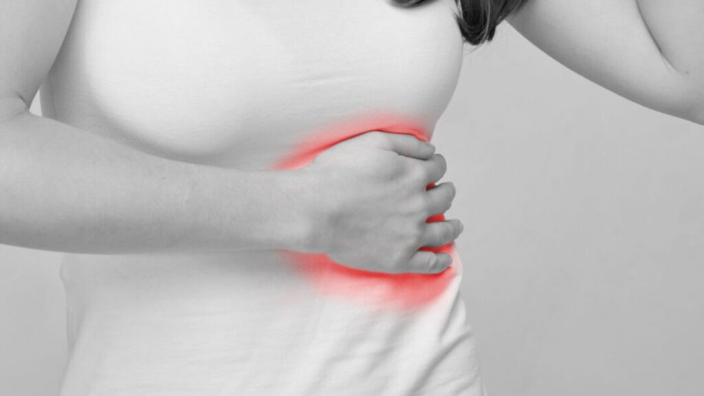 Douleur intercostale gauche chez la femme : témoignages et solutions