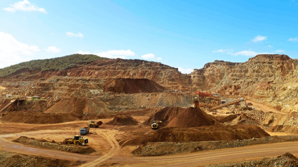 Mine de nickel illustrant son extraction et son importance industrielle