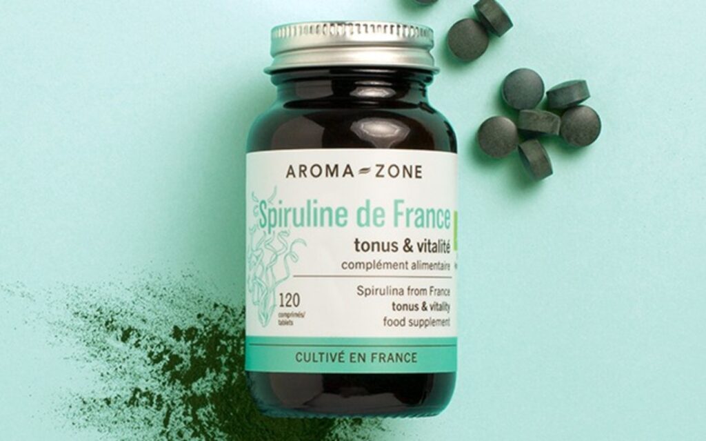 Spiruline en poudre et en comprimés, un superaliment aux nombreux bienfaits
