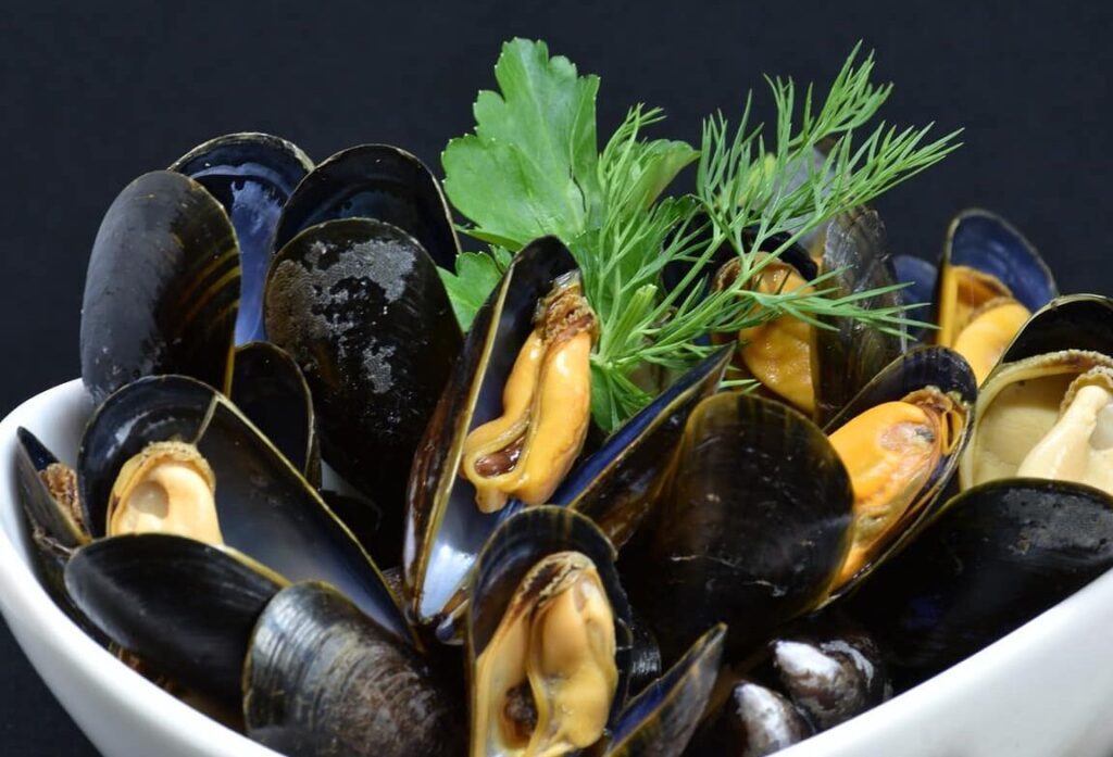 Combien de moules par personne prévoir pour un repas ?