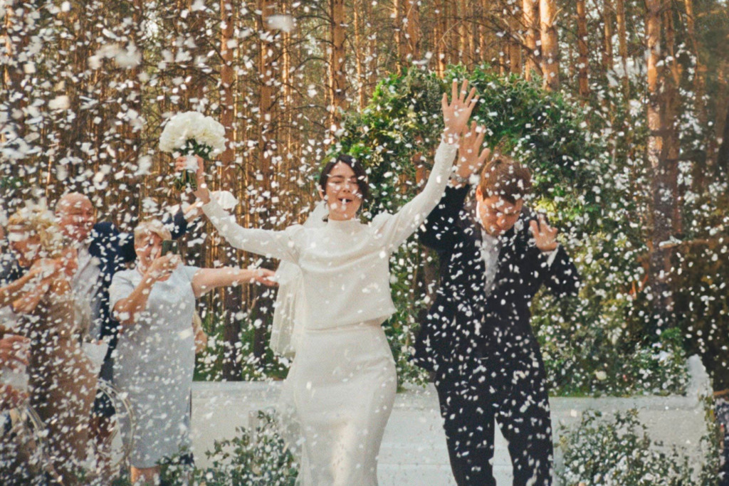 Témoignages : combien donner pour le mariage de son fils selon la tradition et les avis ?