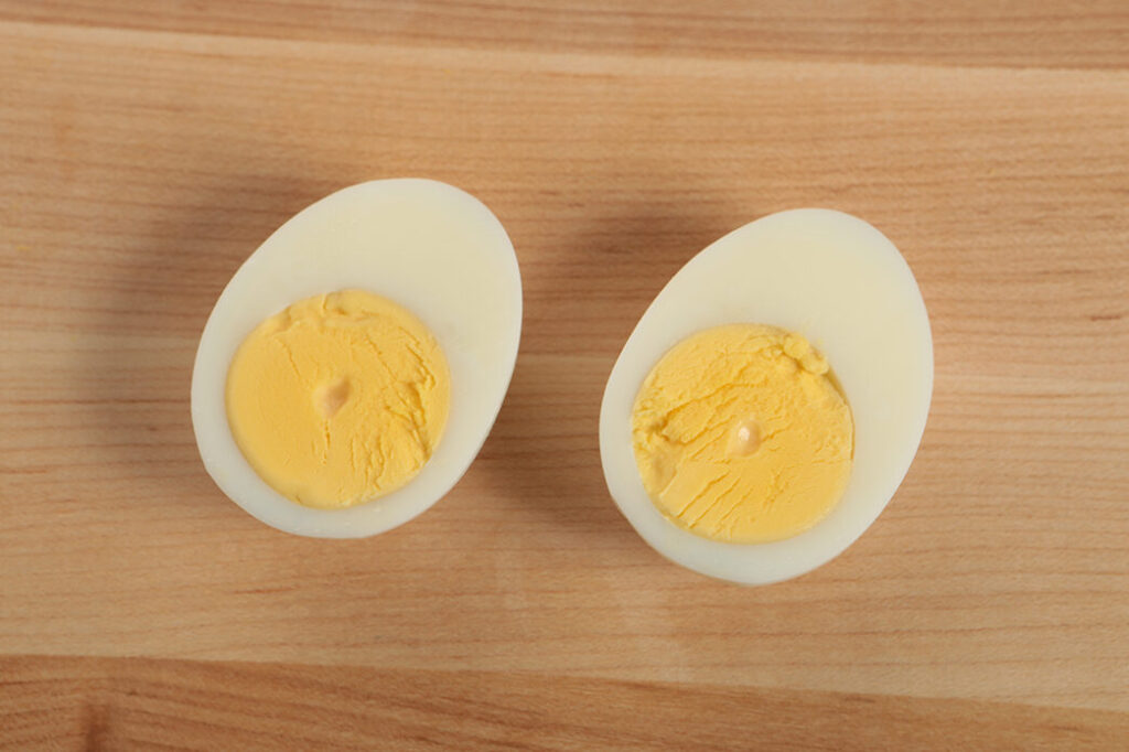 Temps de cuisson des œufs à la coque : comment obtenir la texture idéale ?