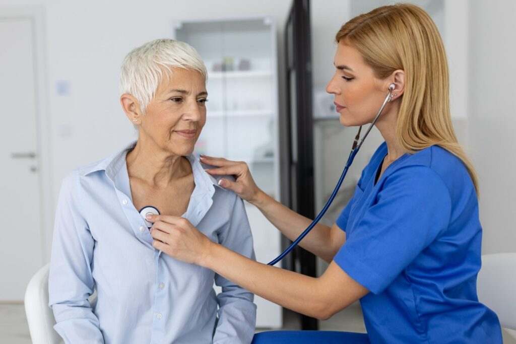 Comment la spécialité thérapeutique influence-t-elle la santé des femmes ?