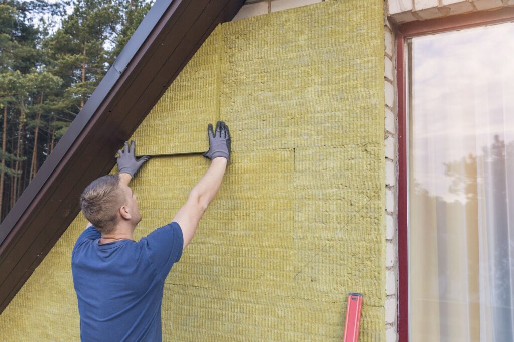 Les meilleurs matériaux pour isoler une maison contre la chaleur en été