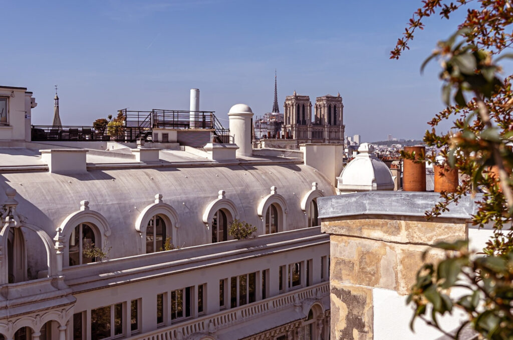Découverte du Hôtel des Arts Paris : un séjour entre luxe et culture