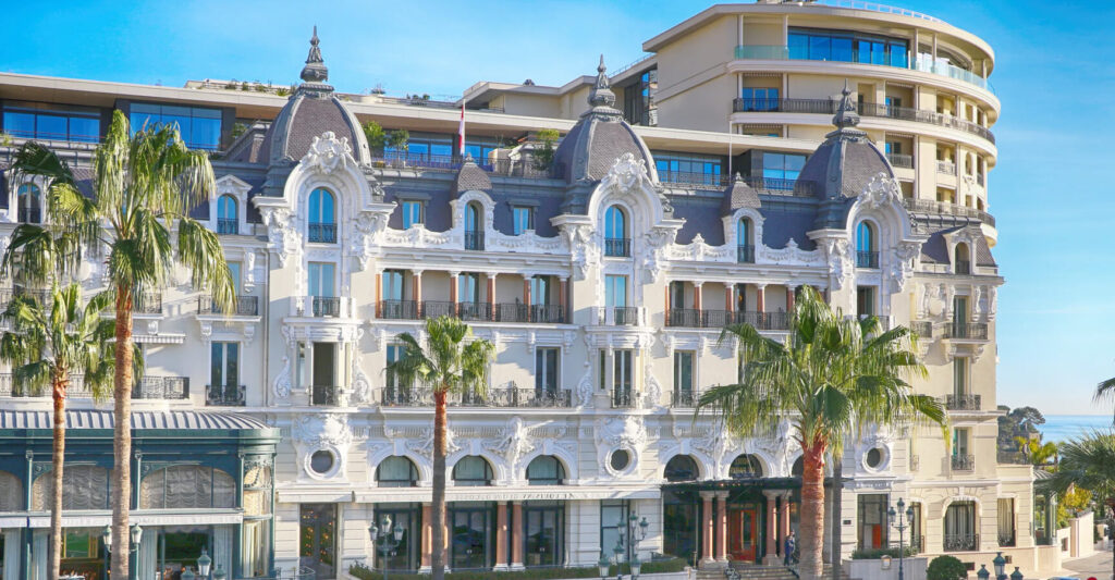 L’hôtel de Paris Monte-Carlo : luxe et élégance monégasque à découvrir