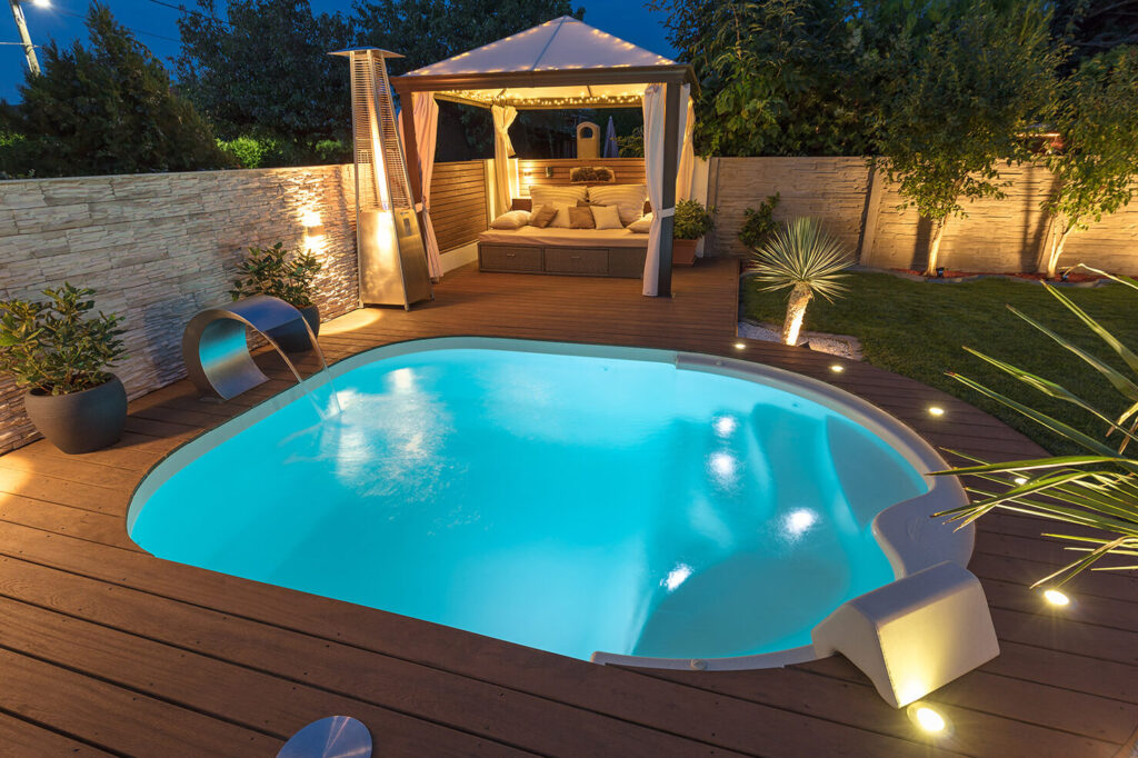 Aménagement autour de la piscine : idées et conseils pour un espace détente parfait