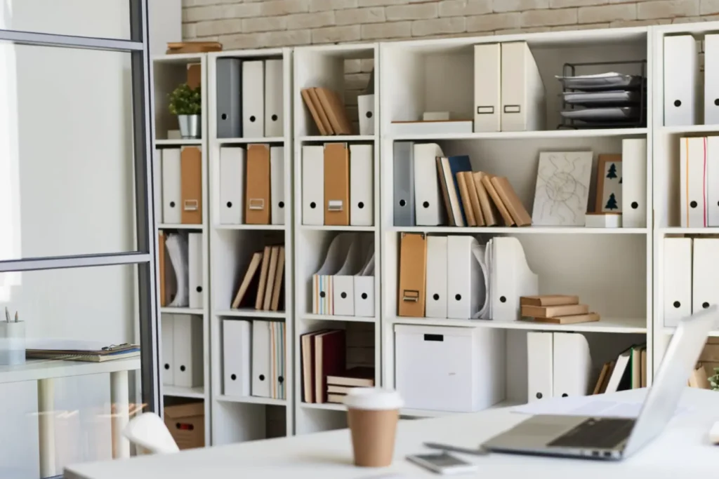 Comment organiser efficacement vos dossiers de bureau ?