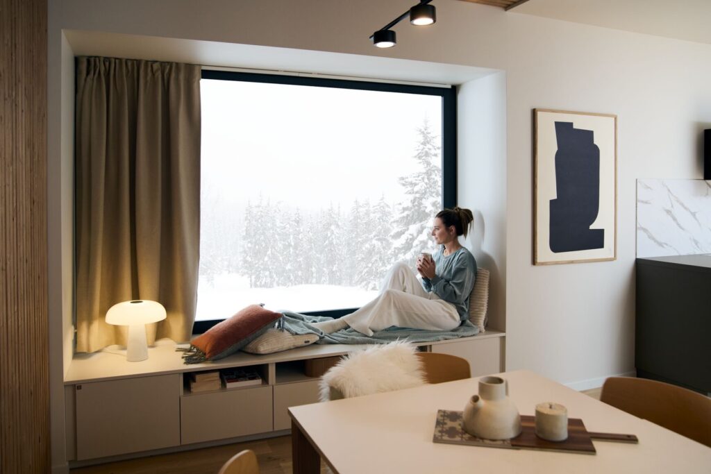 Comment aménager un coin lecture cosy dans votre chambre ?